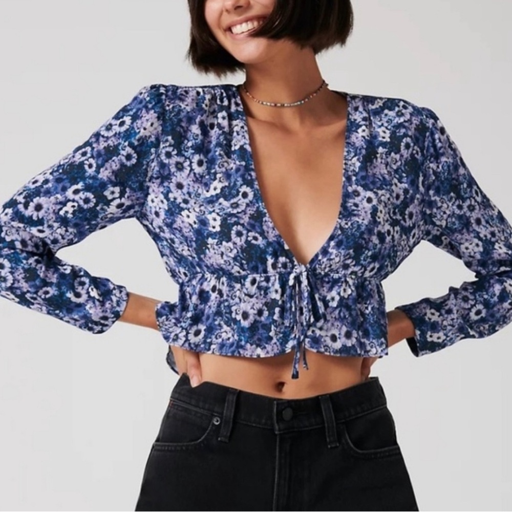 Aritzia Sunday Best Blue Floral Tie-Front Peplum Top - Women